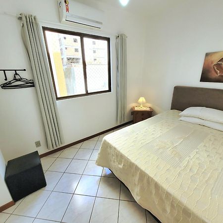 Apartamento 200 Metros Da Praia 03 Quartos Com Ar Condicionado - Meia Praia - イタペマ エクステリア 写真